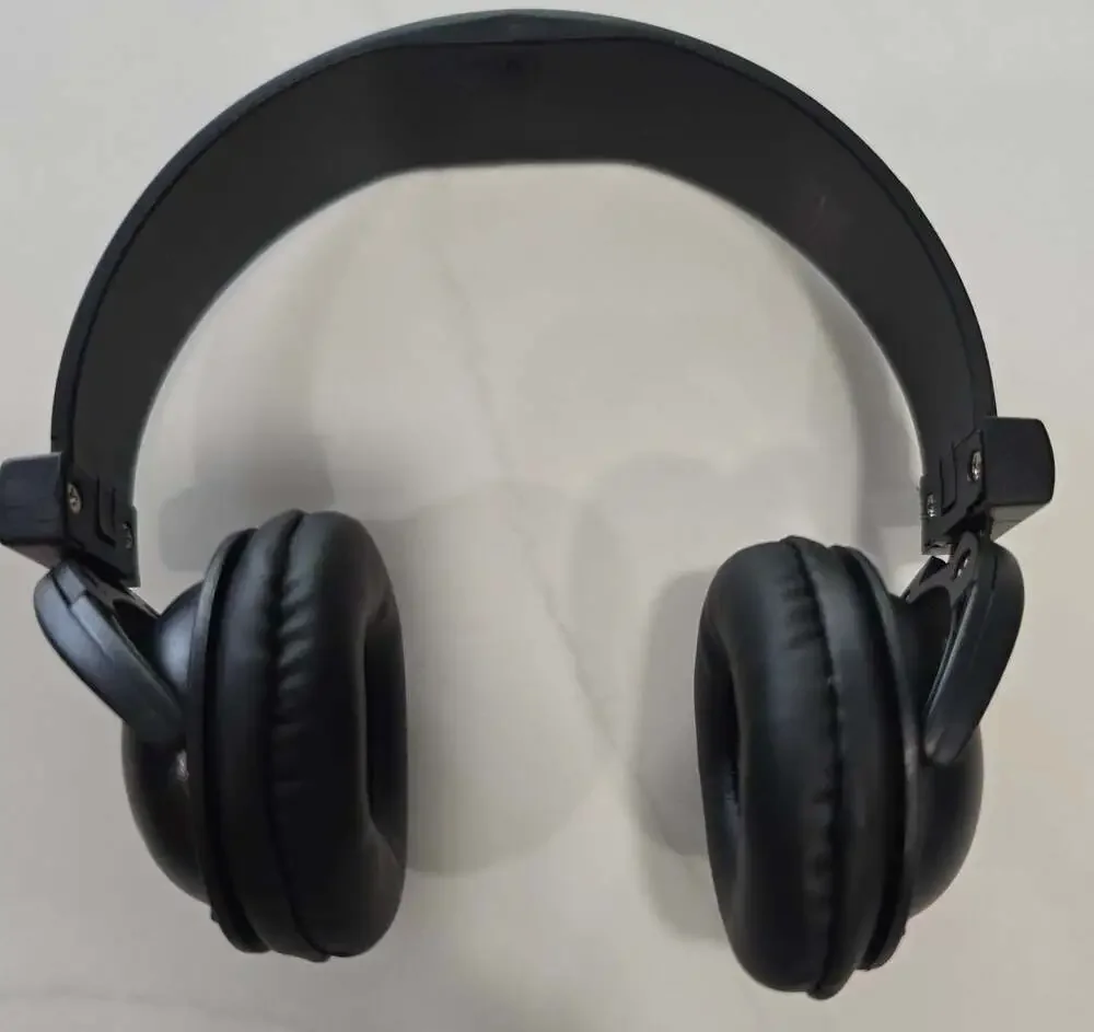Black headphones for teddy bears